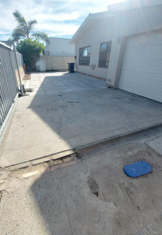 To Let 3 Bedroom Property for Rent in Goodwood Central Western Cape